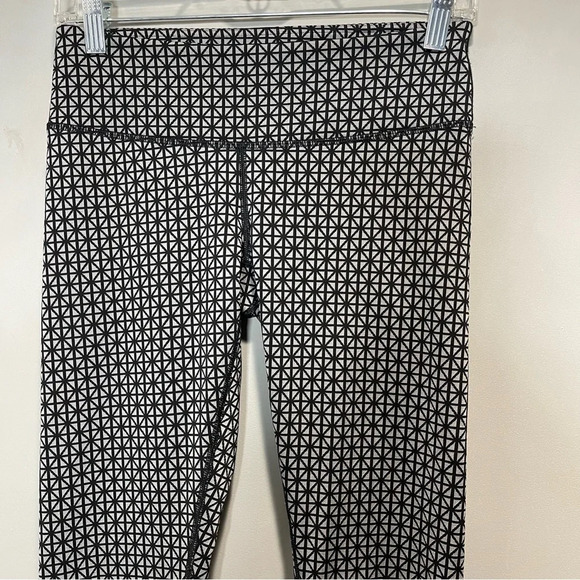 Lululemon Speed Wunder Tight Reflective Leggings Pant Luxtreme Sz 4 - Picture 3 of 8